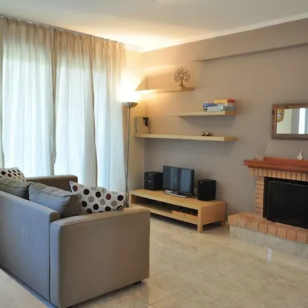 Σπίτι διακοπών Sunny Spacious House With Garden 5min From Nafplio Dalamanara