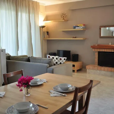 Sunny Spacious House With Garden 5min From Nafplio * Dalamanara