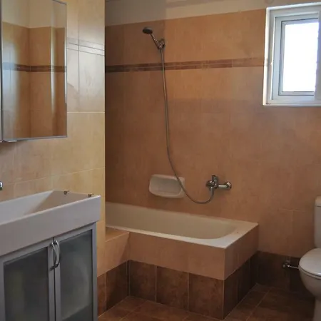Sunny Spacious House With Garden 5min From Nafplio Σπίτι διακοπών Dalamanara